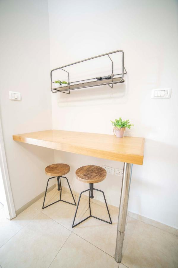 Ourplace Nachalat Binyamin 텔아비브 외부 사진